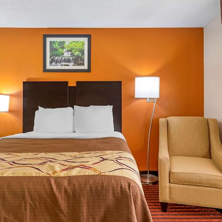 Rodeway Inn Coopersville Extérieur photo