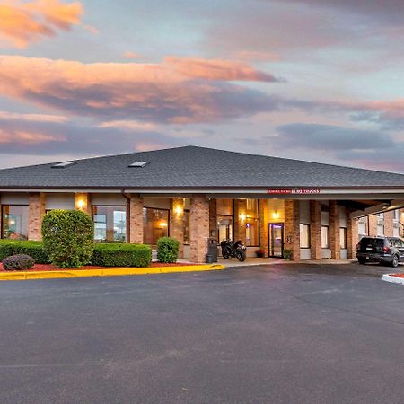 Rodeway Inn Coopersville Extérieur photo