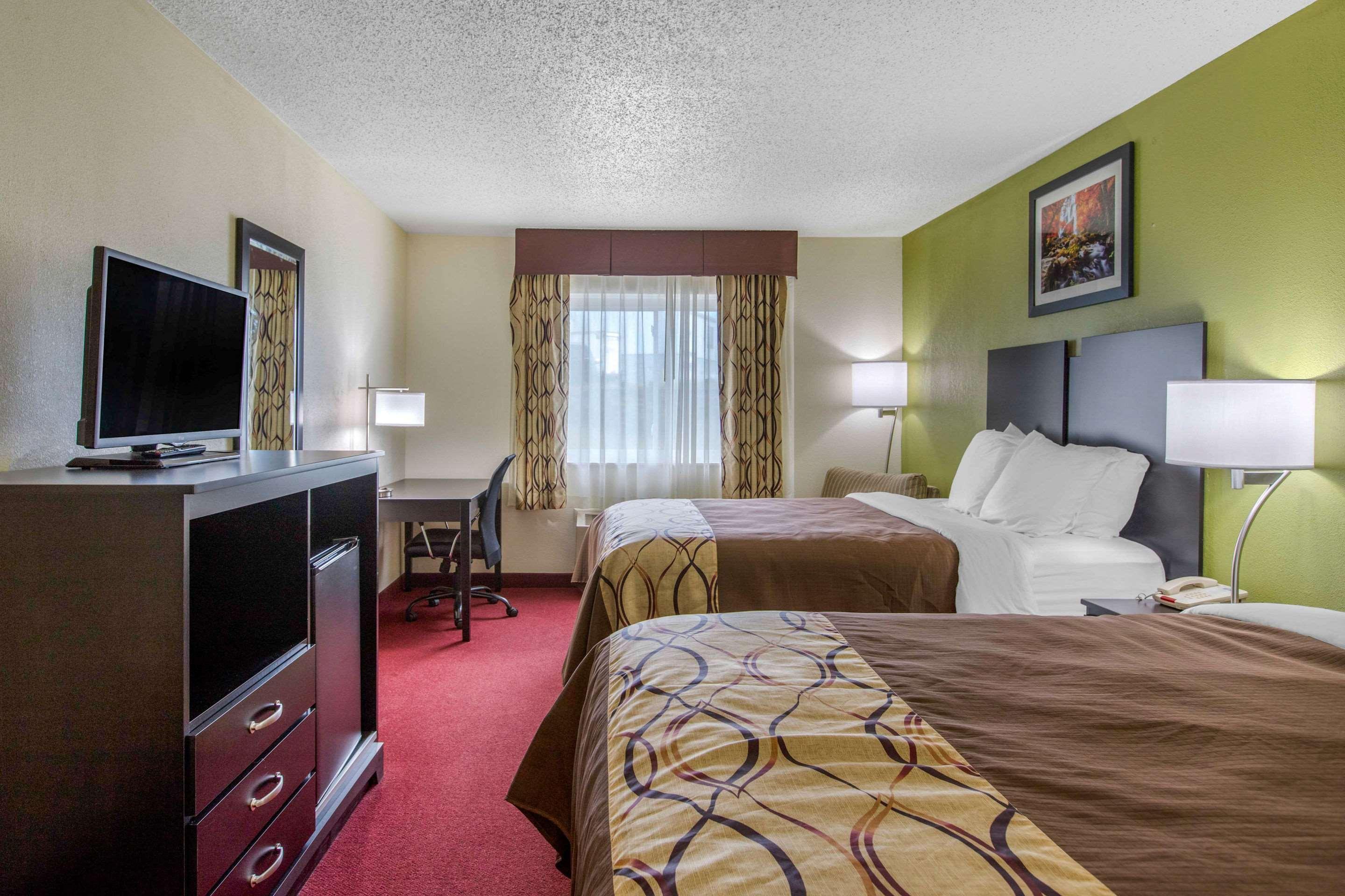Rodeway Inn Coopersville Extérieur photo