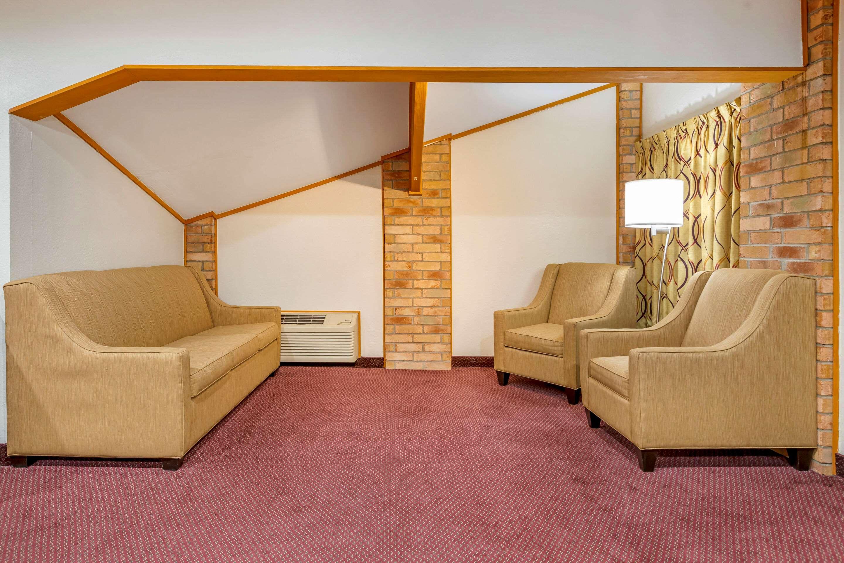 Rodeway Inn Coopersville Extérieur photo