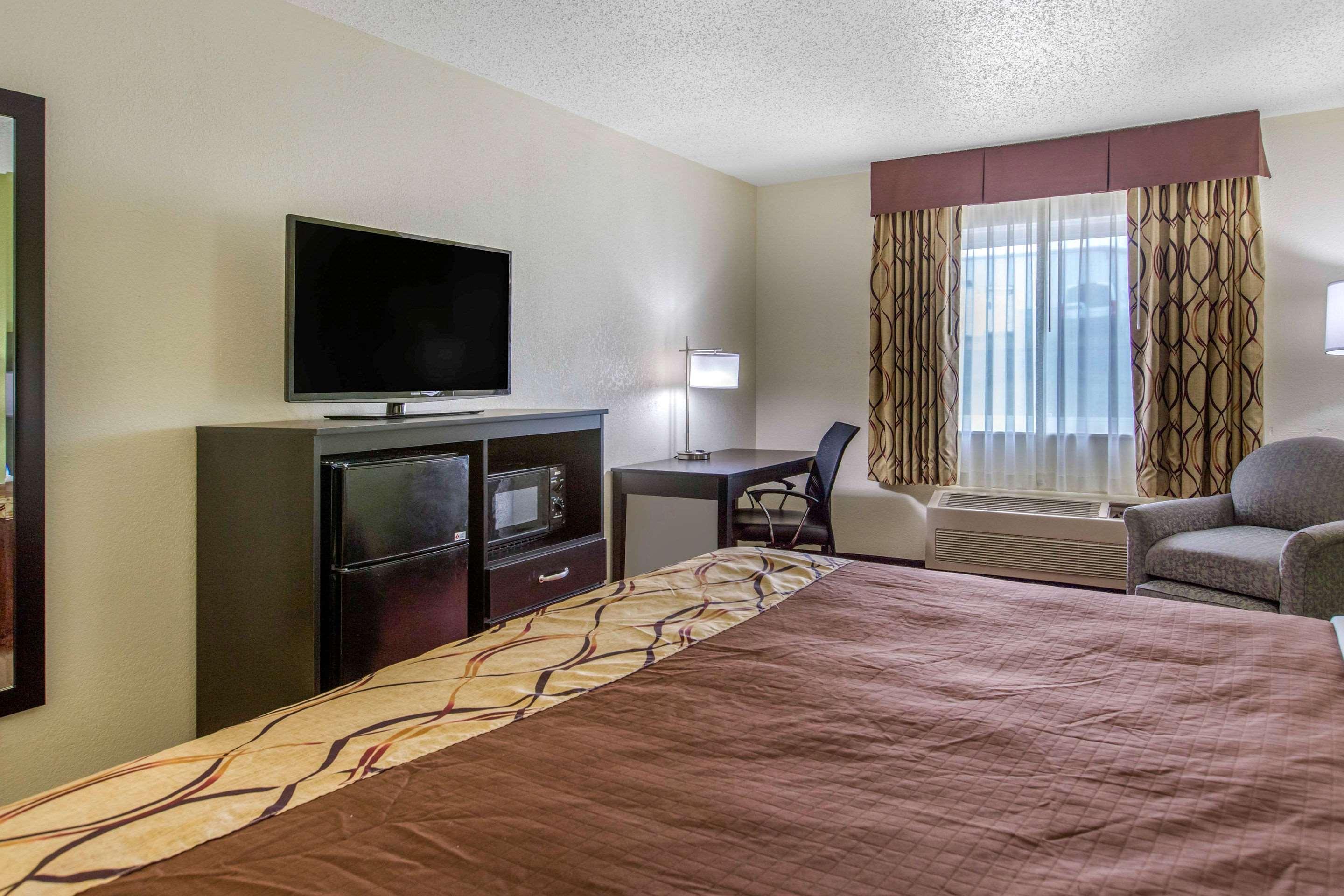 Rodeway Inn Coopersville Extérieur photo