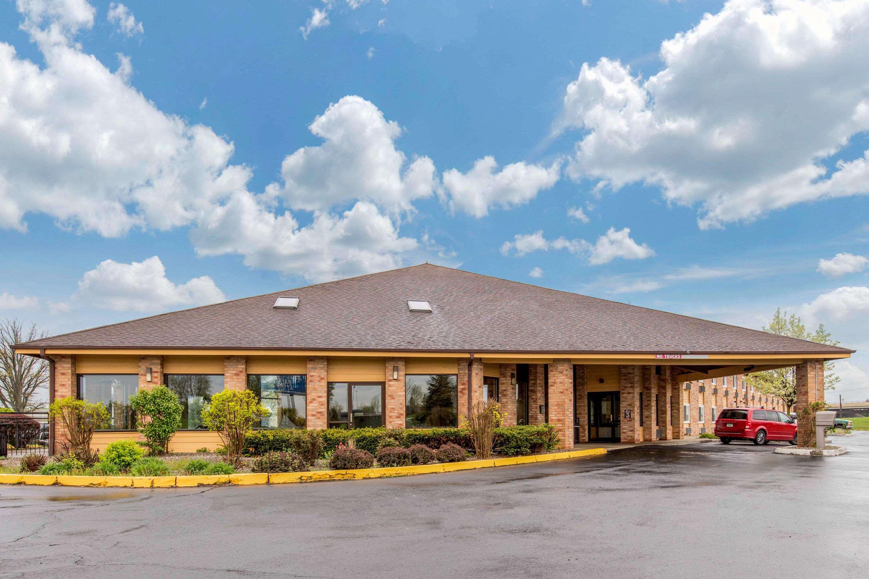 Rodeway Inn Coopersville Extérieur photo