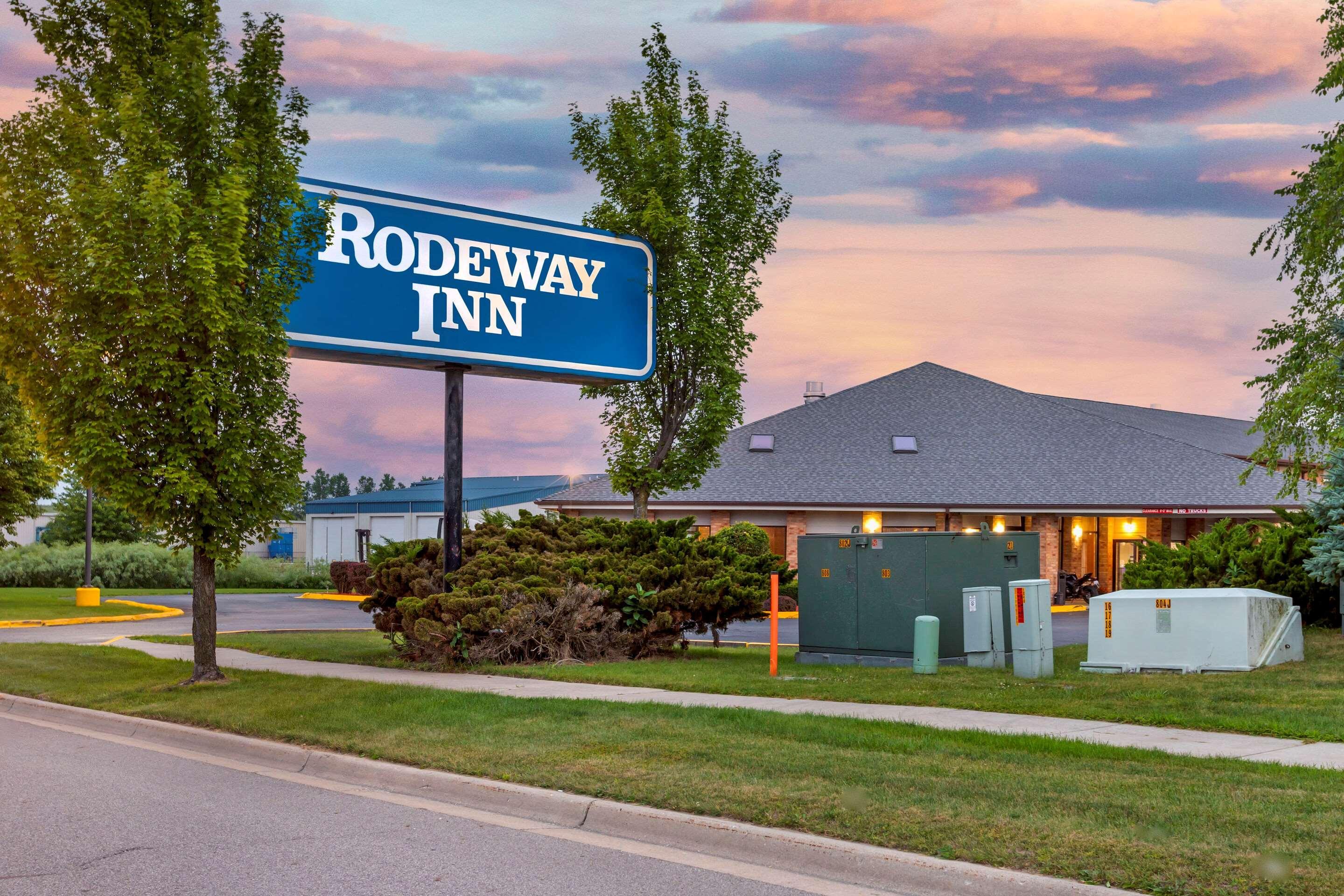 Rodeway Inn Coopersville Extérieur photo
