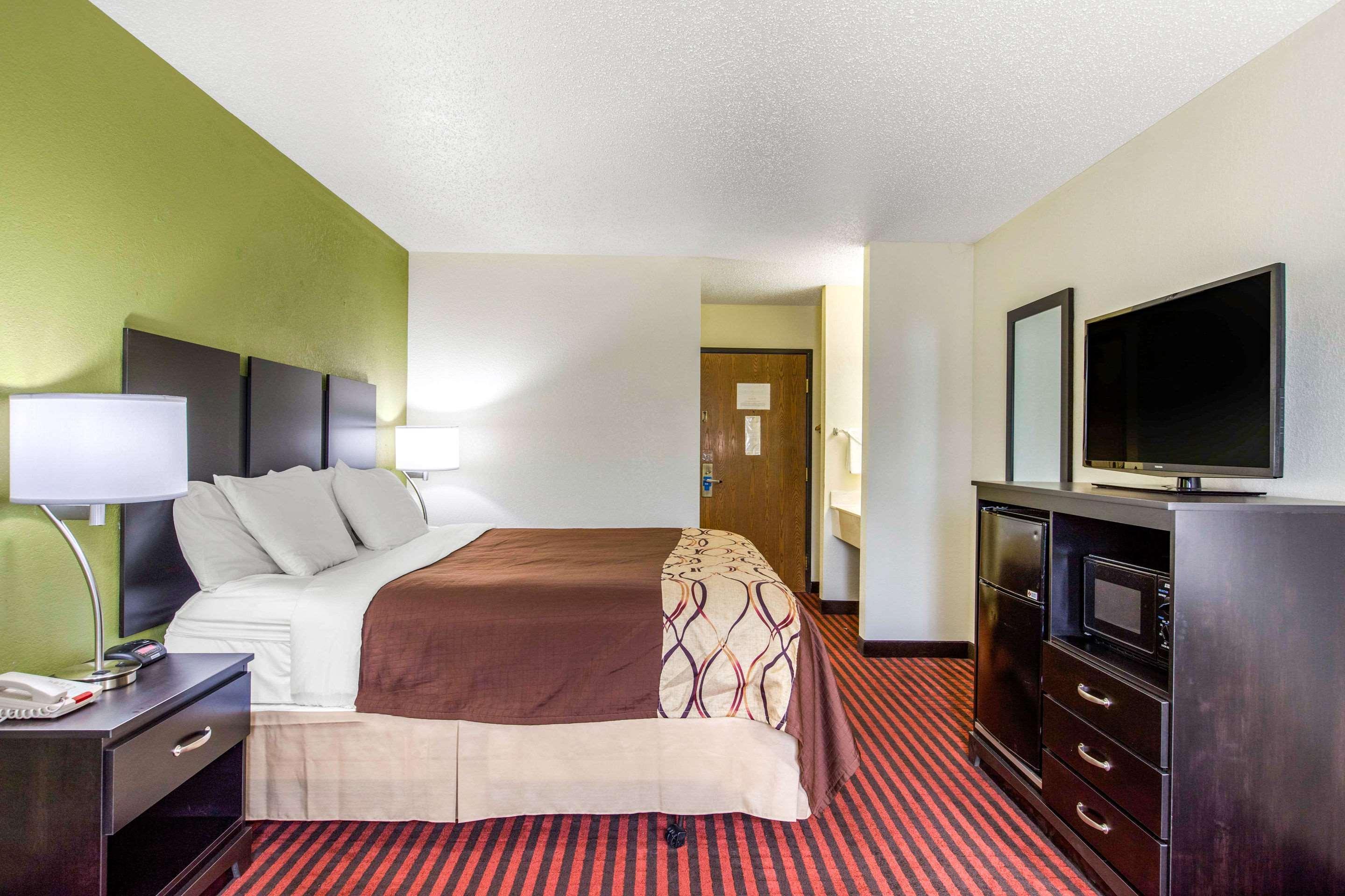 Rodeway Inn Coopersville Extérieur photo