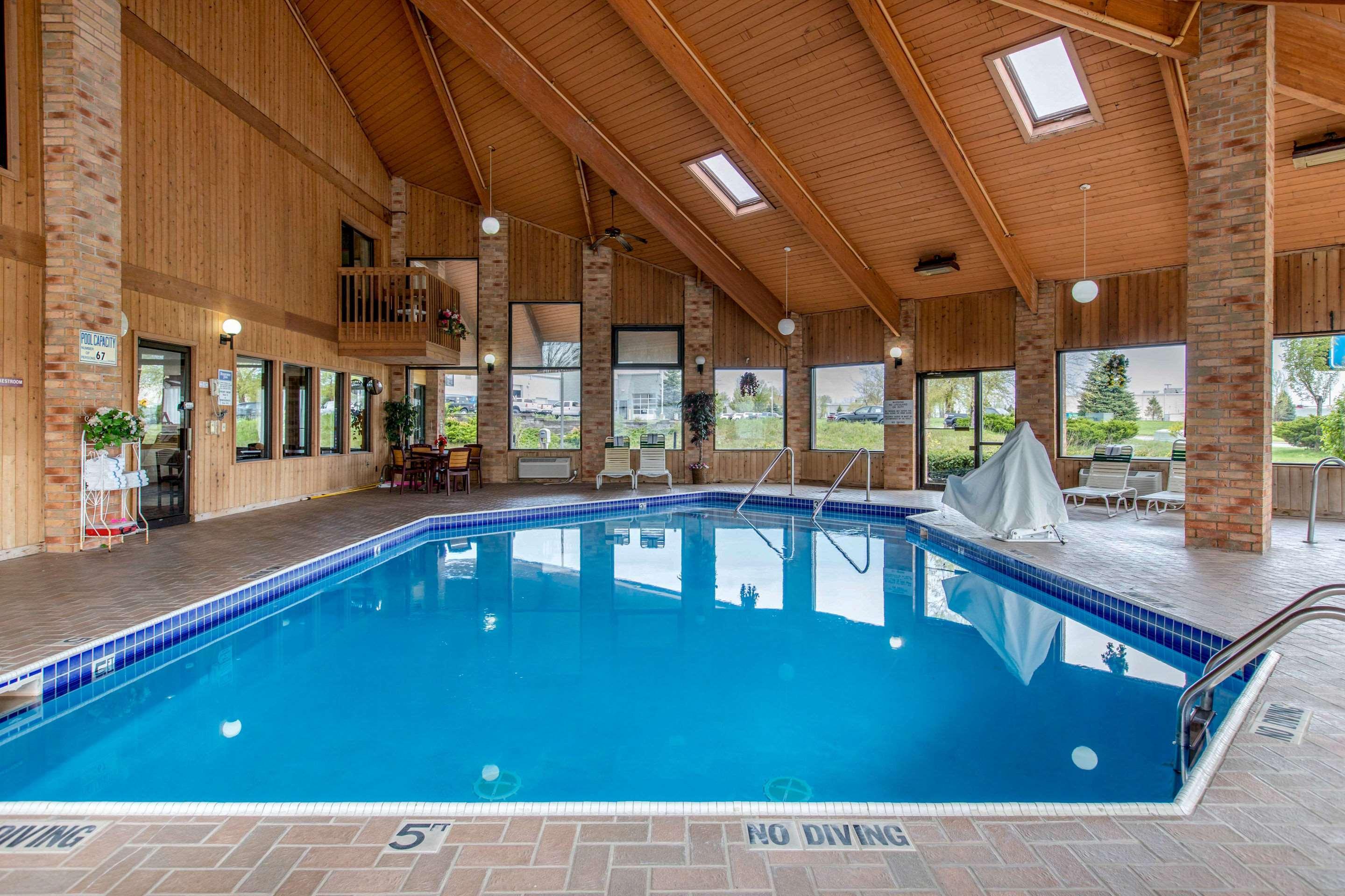 Rodeway Inn Coopersville Extérieur photo