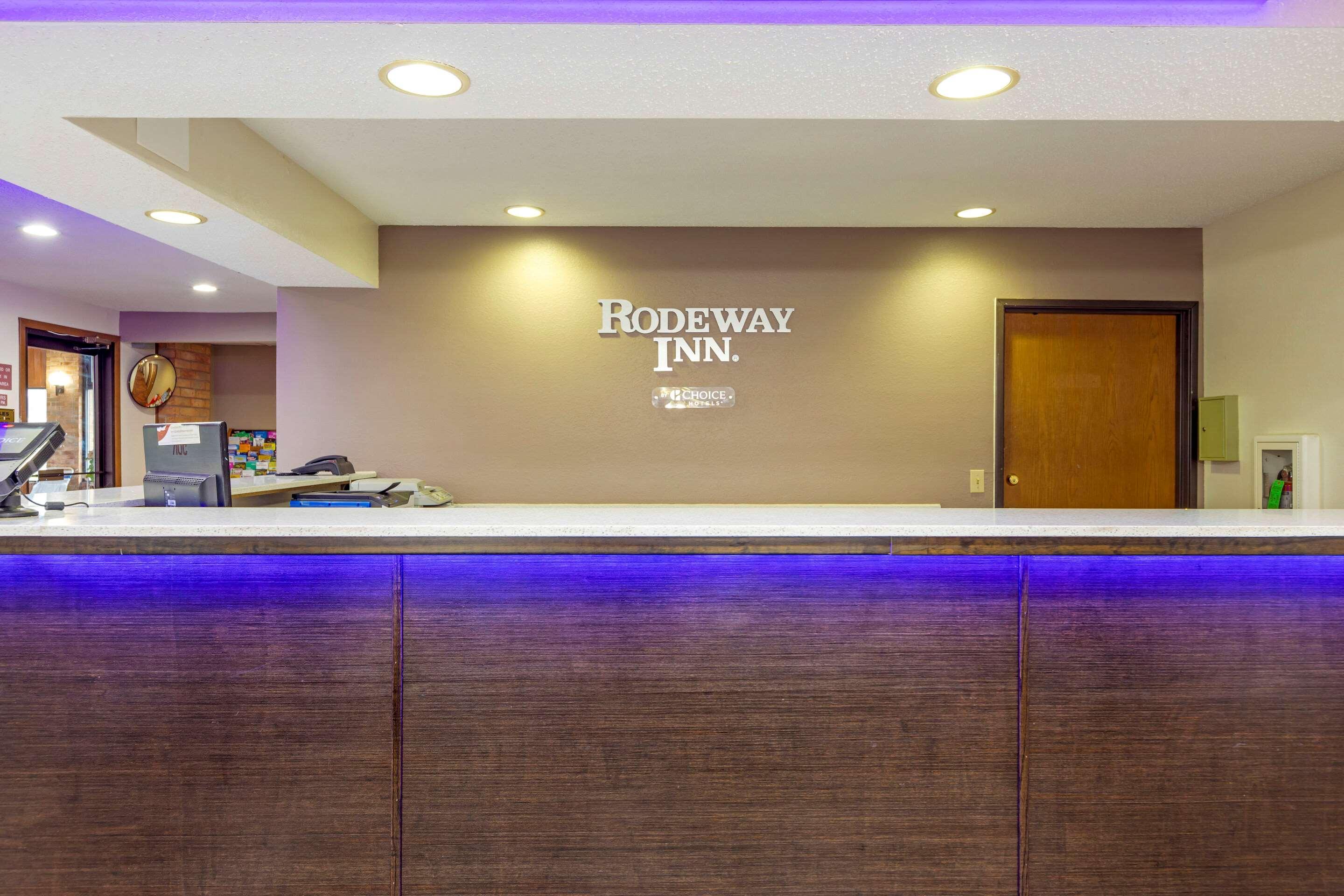 Rodeway Inn Coopersville Extérieur photo